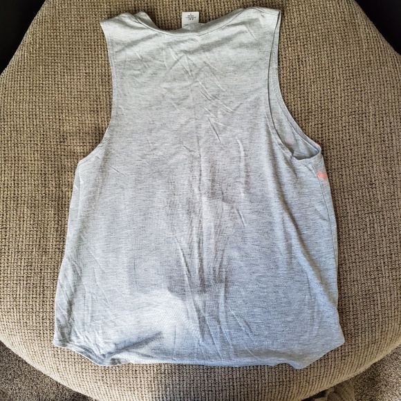 Gray Flamingo Tank - Picture 2 of 4